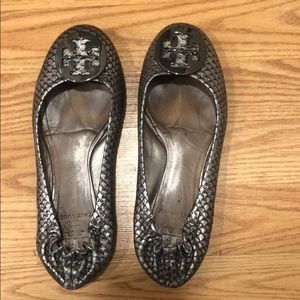 Tory Burch Reva in Silver Snake